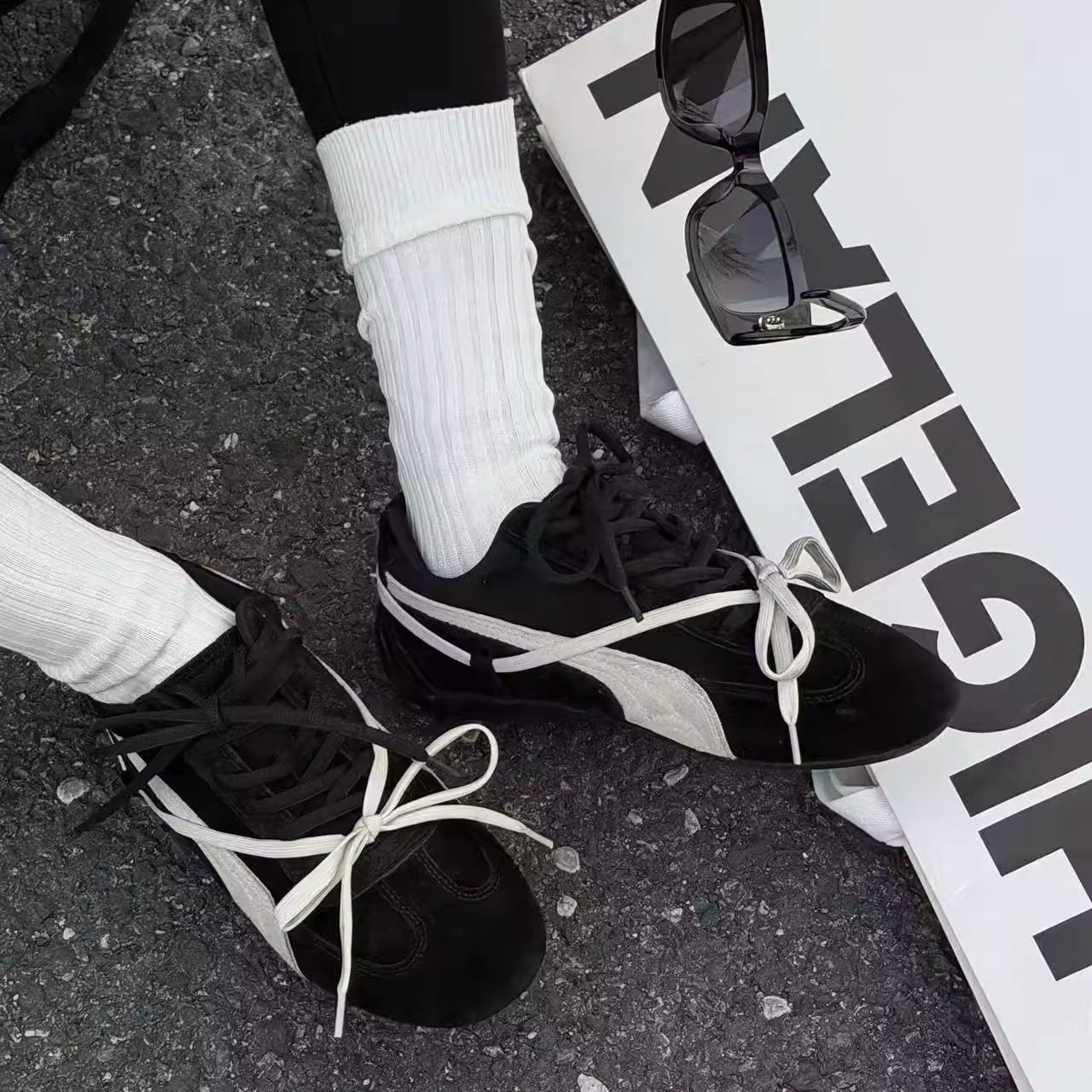 诗歌兰女鞋2026年春新款磨砂皮平底德训鞋女复古交叉绑带运动板鞋,女鞋,德训鞋,淘宝优惠券,粉丝福利购,淘宝优惠卷