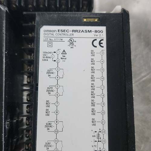 议价温度控制器E5EC-RR2ASM-800   成色很好适用