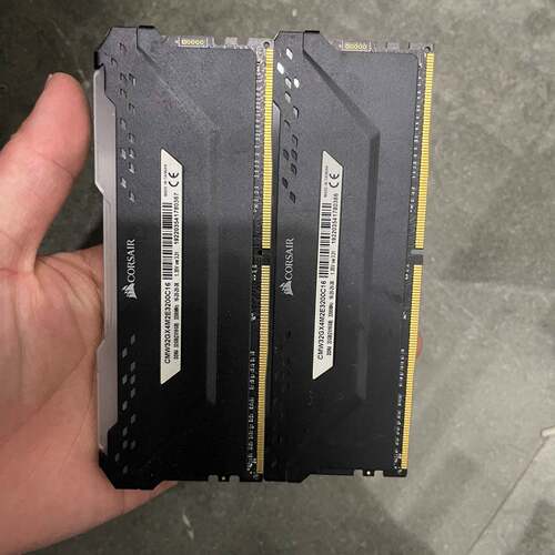 议价海盗船ddr4-3200-16g*2(32g)灯条适用