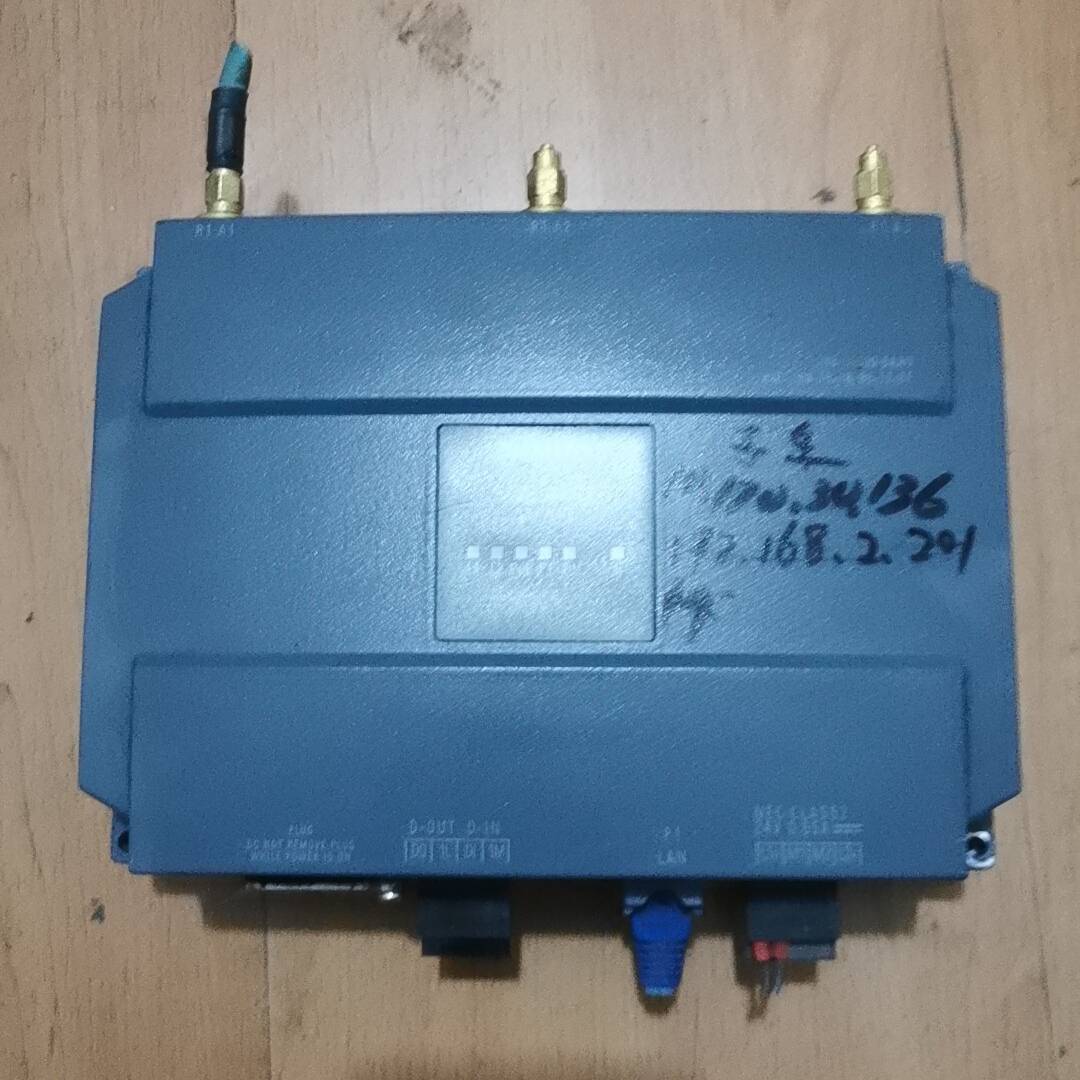 议价6GK5748-1FC00-0AA0实图，，功能正常适用