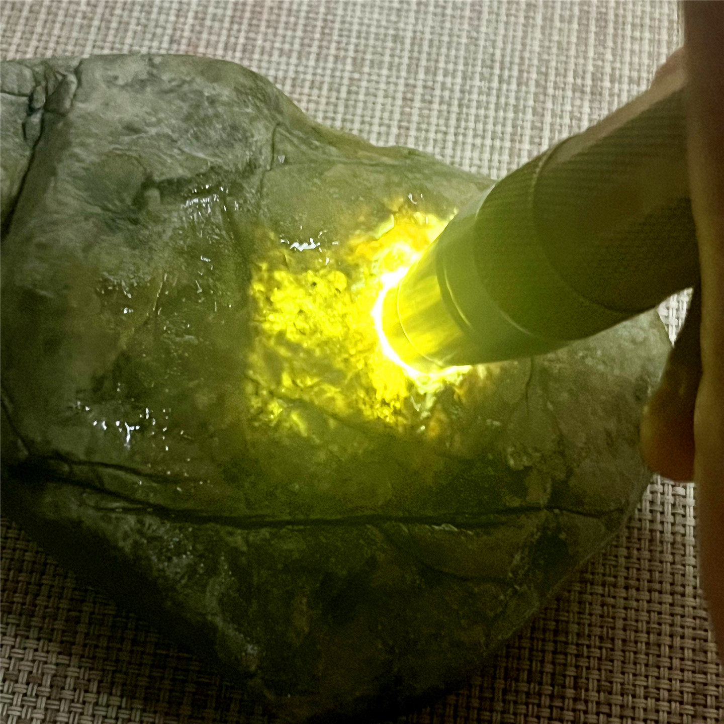 天然老坑翡翠玉石莫西沙脱沙冰种