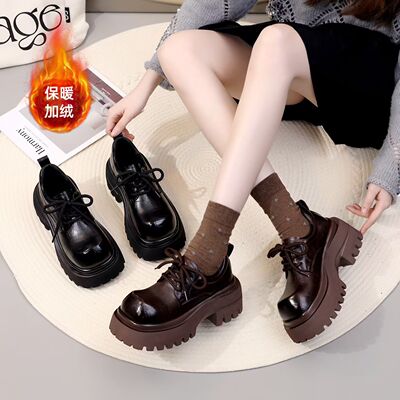 阿喜精选2025年冬季新款厚底裂纹小皮鞋女英伦风增高复古短筒粗跟