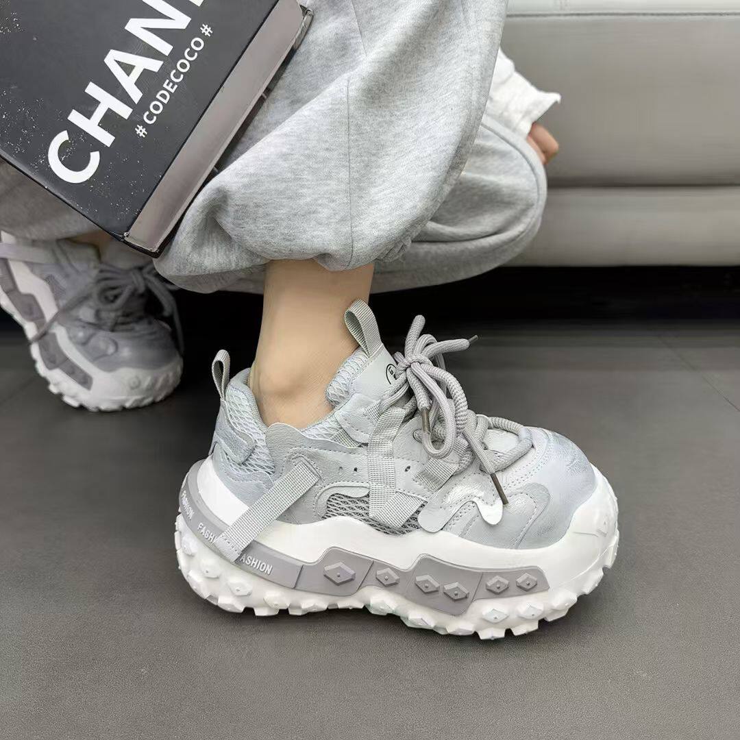 沈阳2026新款秋季甜酷机车老爹鞋女厚底增高榴莲爆款时尚休闲鞋潮