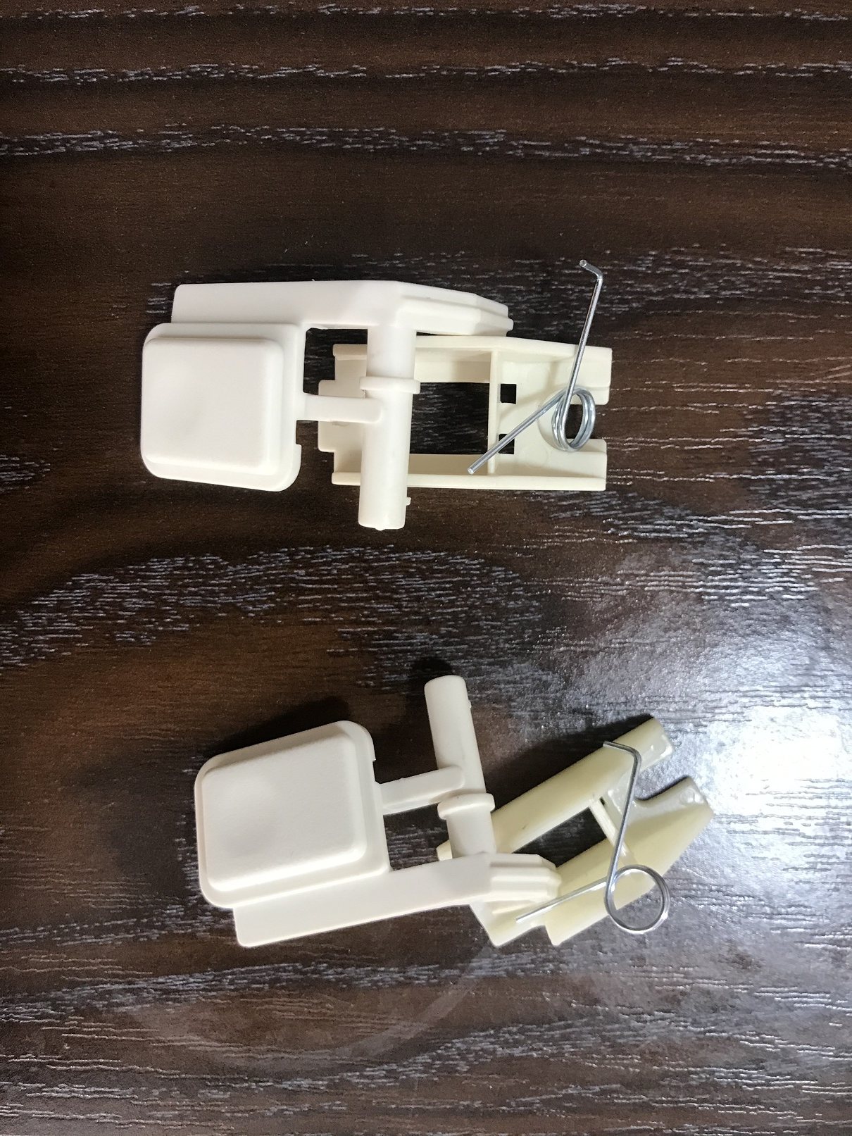 奥克斯天花机面板卡扣