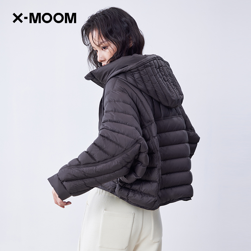XMOOM哑光排骨绗缝短款羽绒服