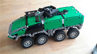 LEGO 乐高装甲运兵车 technic MOC 遥控步兵战车