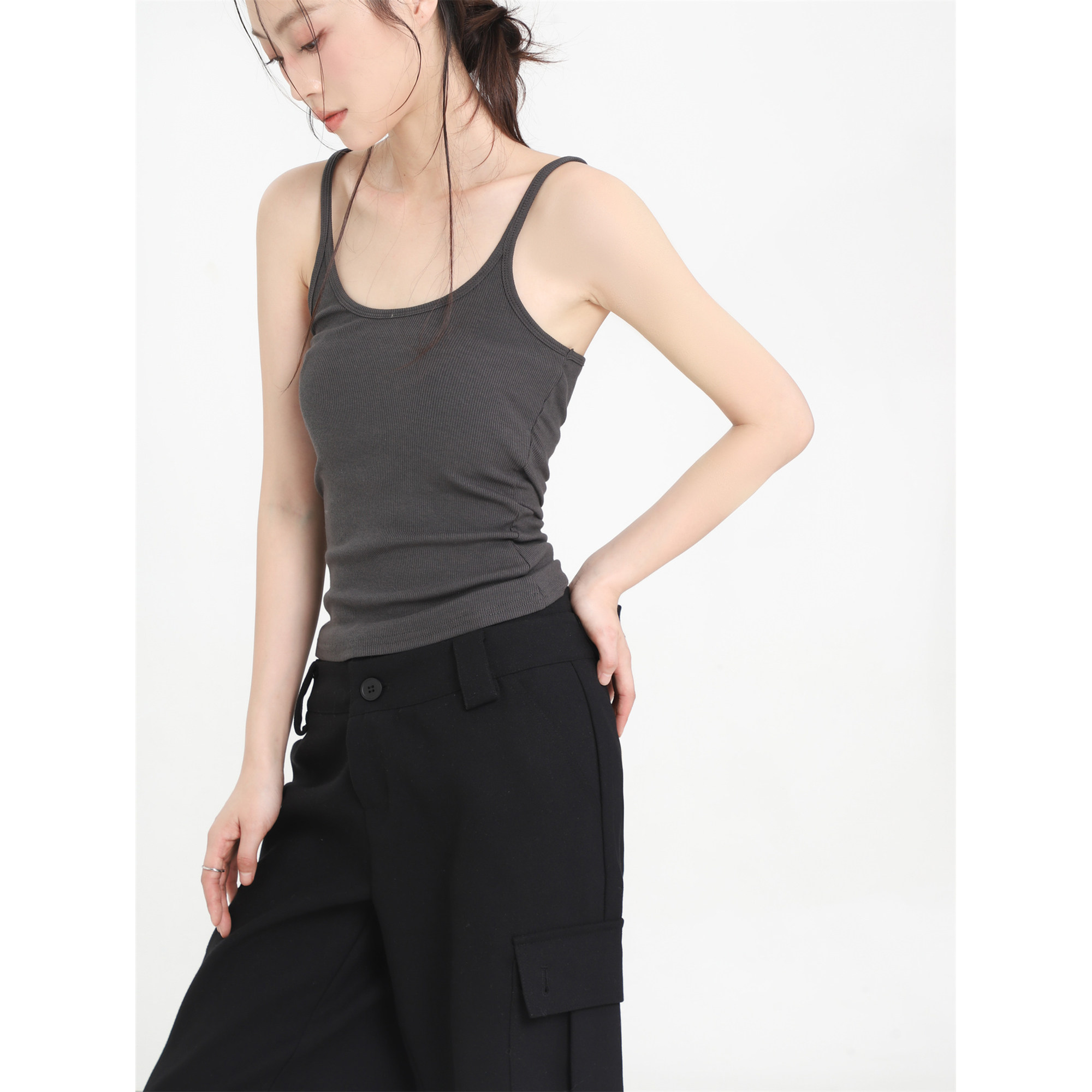 Creamsu叙白 春夏季灰色弹力显瘦工字背心上衣露背吊带内搭打底女图片