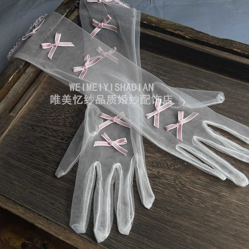 蝴蝶结中长款白色影楼礼服配饰