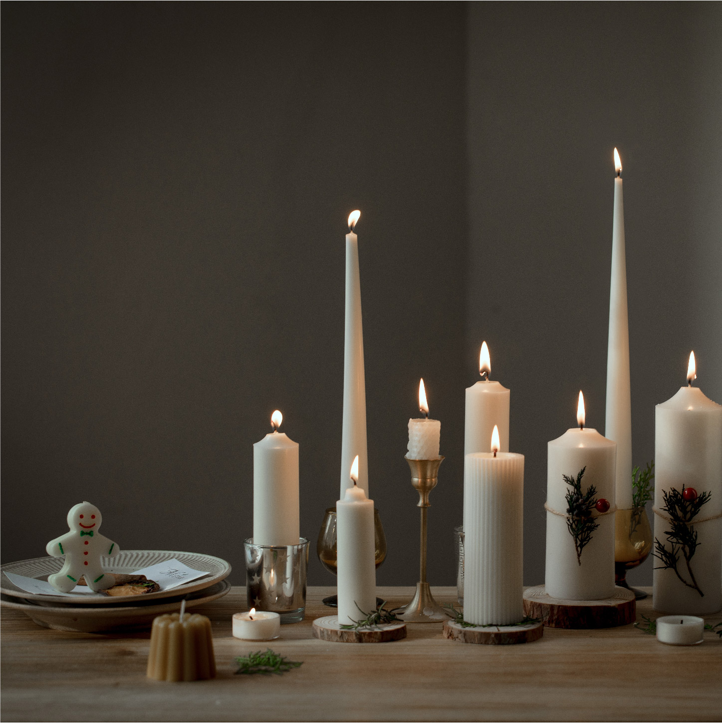 烛光晚餐白色浪漫欧式柱形蜡烛