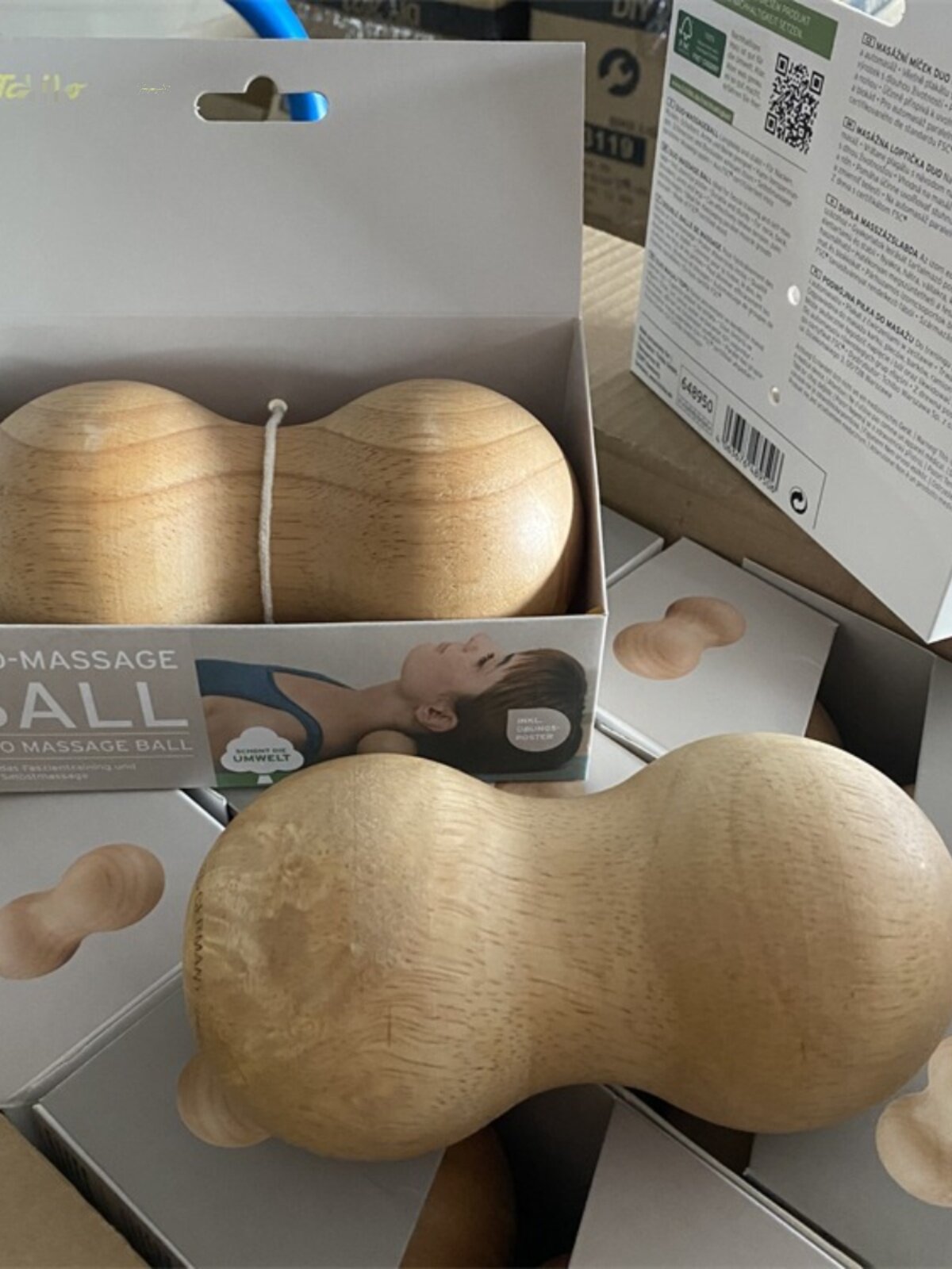 PURE SOLID WOOD MATERIAL SIAMESE PEANUT BALLS RELAX THE DEEP MUSCLES OF THE SHOULDER AND CERVICAL SPINE AND RELAX THE FASCIA BALLS