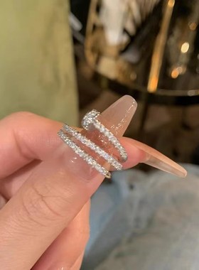 2025新款闪钻缠绕钉子戒指女款