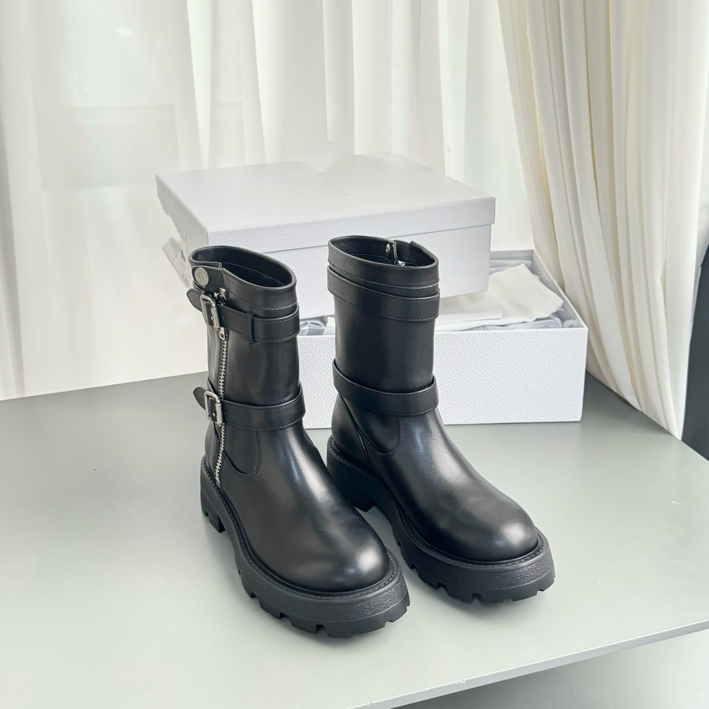 外贸莞产2025新款真皮厚底马丁靴女英伦风短靴皮带扣骑士靴机车靴,女鞋,马丁靴,淘宝优惠券,粉丝福利购,淘宝优惠卷