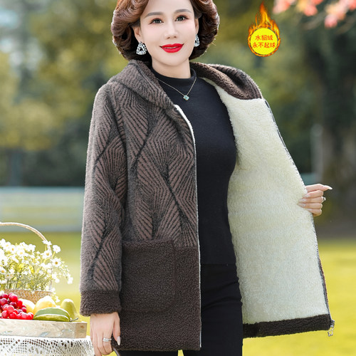 保暖加厚加绒外套厂家亏本直销