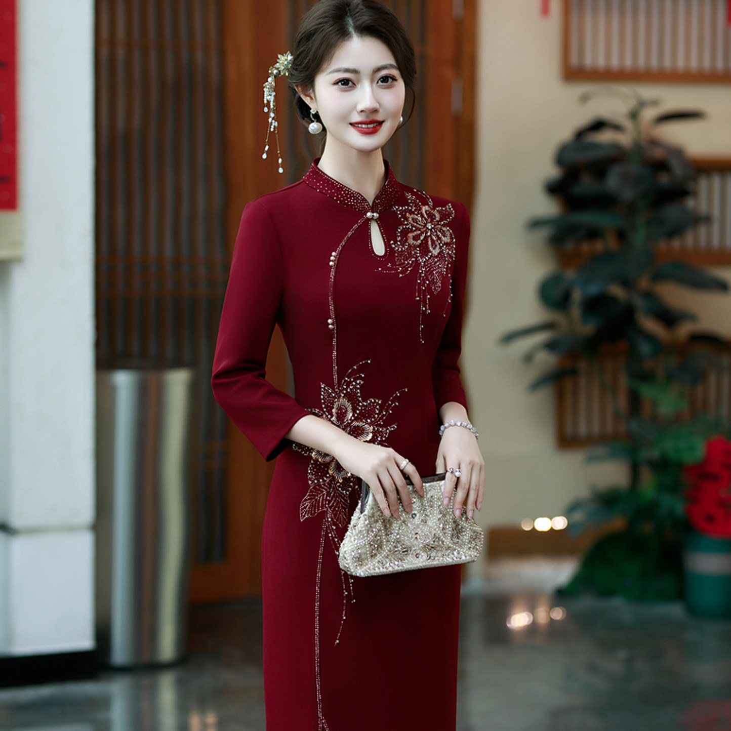 高档优雅婚宴礼服厂家亏本直销