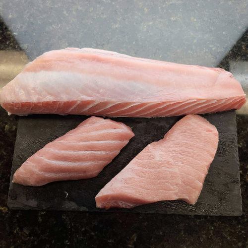 整条金枪鱼腹一次吃个够营养丰富