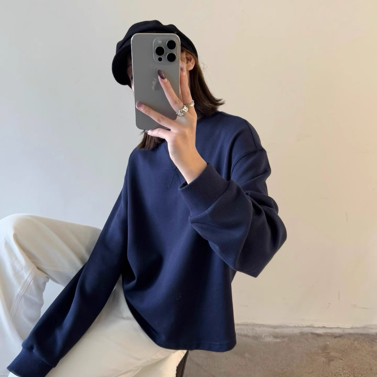 如面膜般的轻盈感！前短后长圆弧形下摆女士宽松圆领卫衣 |圣欧尼
