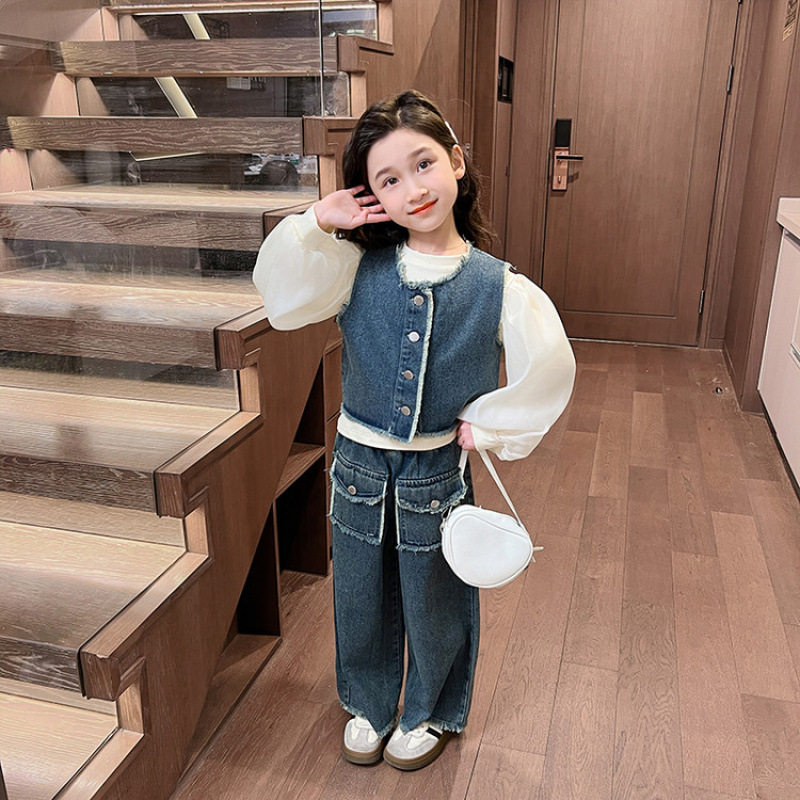 女童春装牛仔套装2026新款中小童女孩时髦洋气春秋牛仔马甲三件套
