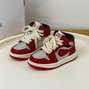 男童运动鞋2026春季红色新款烫钻儿童休闲鞋子潮牌板鞋女童高帮鞋