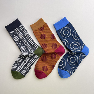 秋冬新款 立体浮雕圆圈中筒袜日系复古撞色几何花纹无骨棉袜子 个性