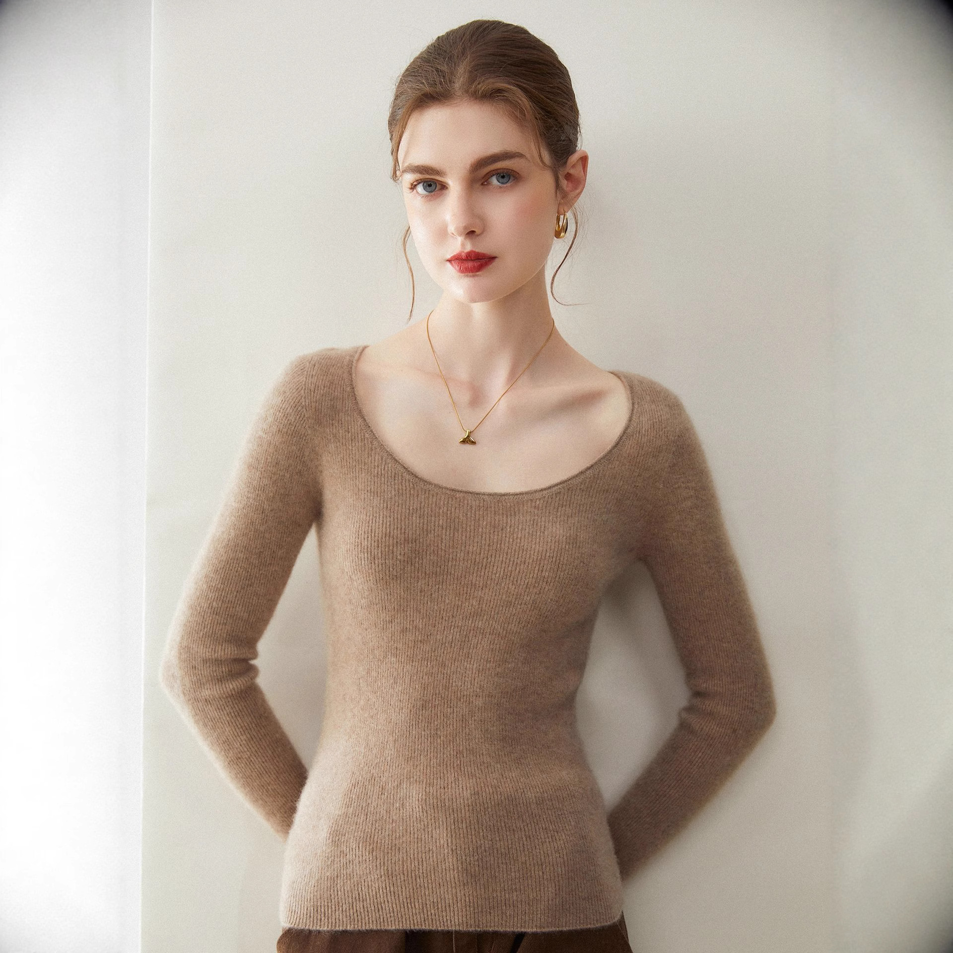 时尚打底大U领100山羊绒针织衫女式抽条修身内搭毛衣打底软糯秋冬