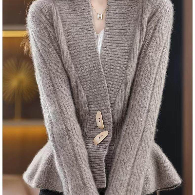 老钱风秋冬V领羊毛开衫女螺纹扣子宽松显瘦百搭毛衣针织时尚外套