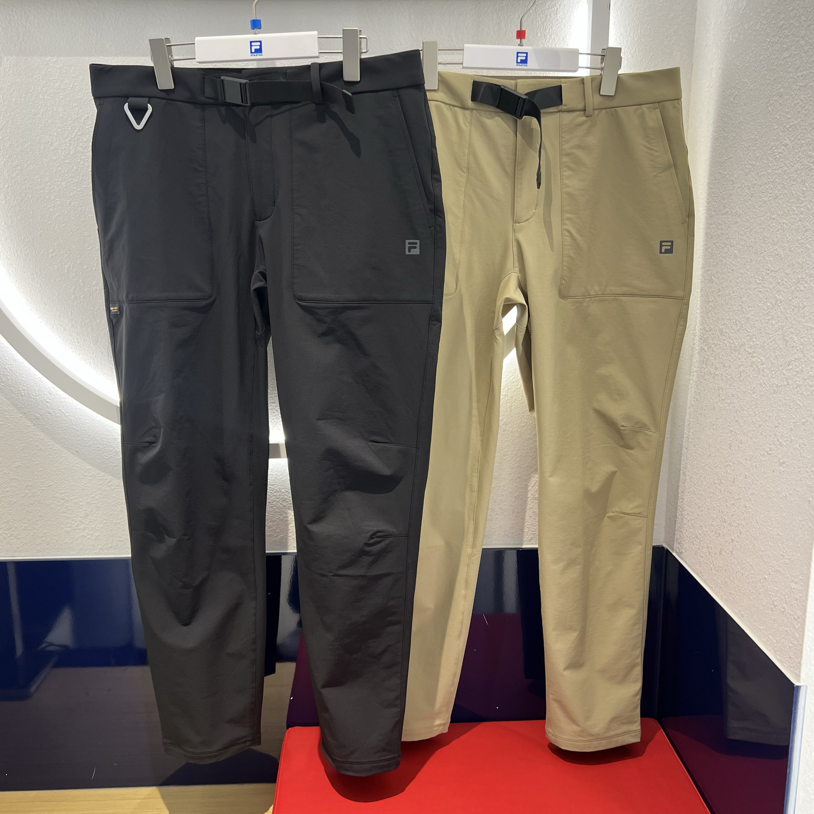 FILA斐乐男装2025年冬新款黄景瑜同款直口运动梭织长裤A11M447802,运动服/休闲服装,运动长裤,淘宝优惠券,粉丝福利购,淘宝优惠卷