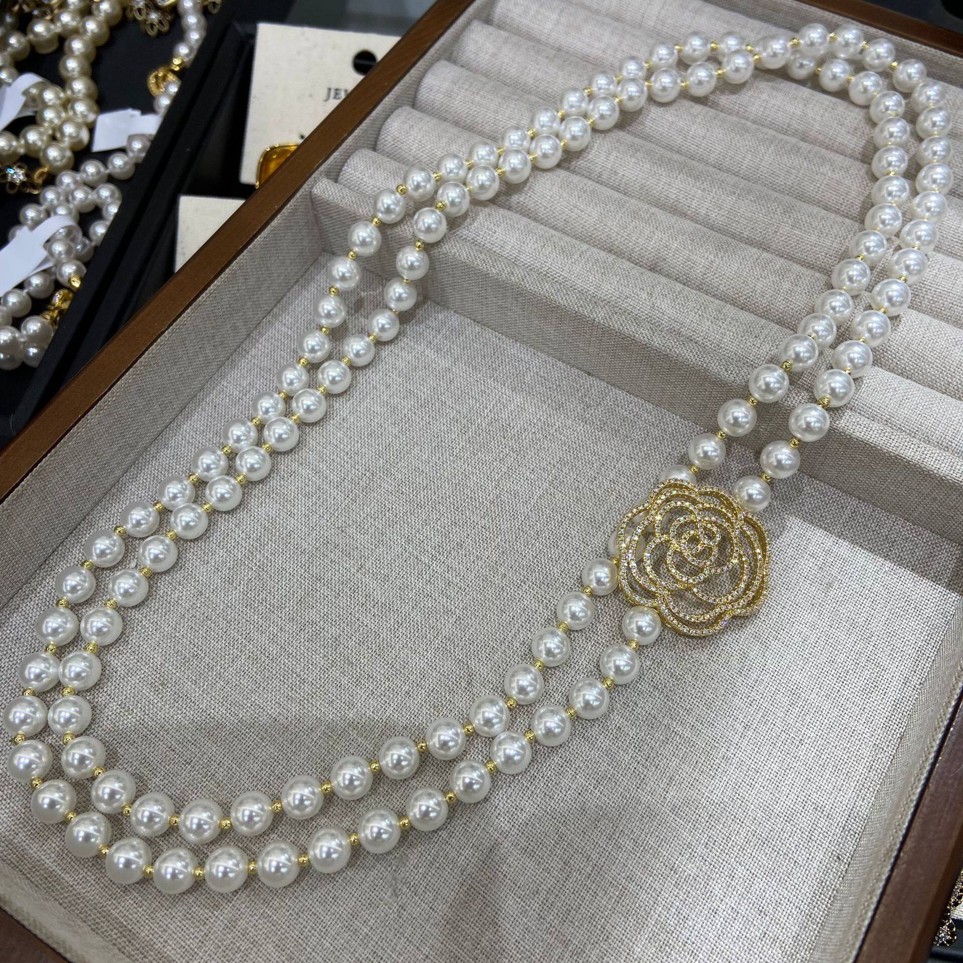 法式复古长款正圆施家珍珠玫瑰花朵项链轻奢高级感毛衣链个性气质