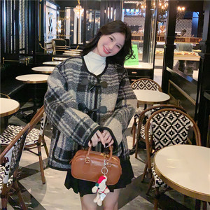 复古格纹毛呢外套女2025冬季新款韩版小个子超好看牛角扣呢子大衣图片