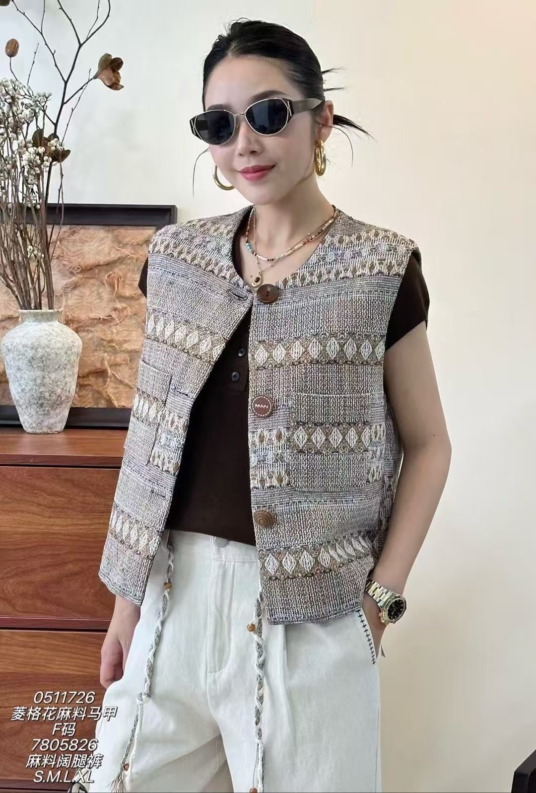 欧货正品时尚百搭显瘦设计师款马甲  特价不退不换