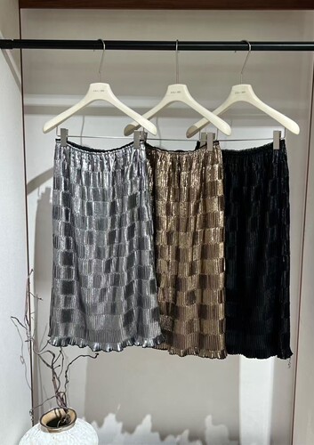 欧货正品时尚百搭显瘦设计师款碳金压褶百褶裙  特价不退不换