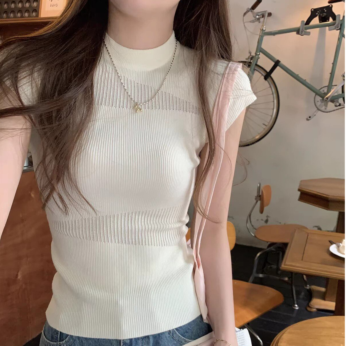 韩系修身设计感镂空针织短袖T恤女装夏季小众chic杏色甜辣妹上衣