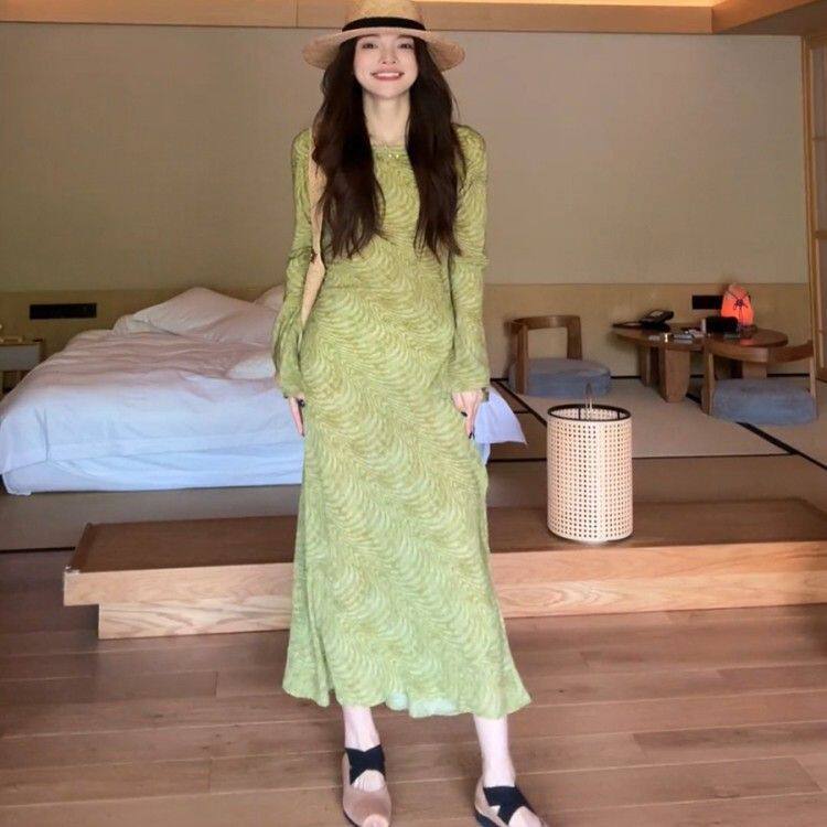 法式复古印花长袖连衣裙女2026新款夏季高级感修身显瘦气质长裙子