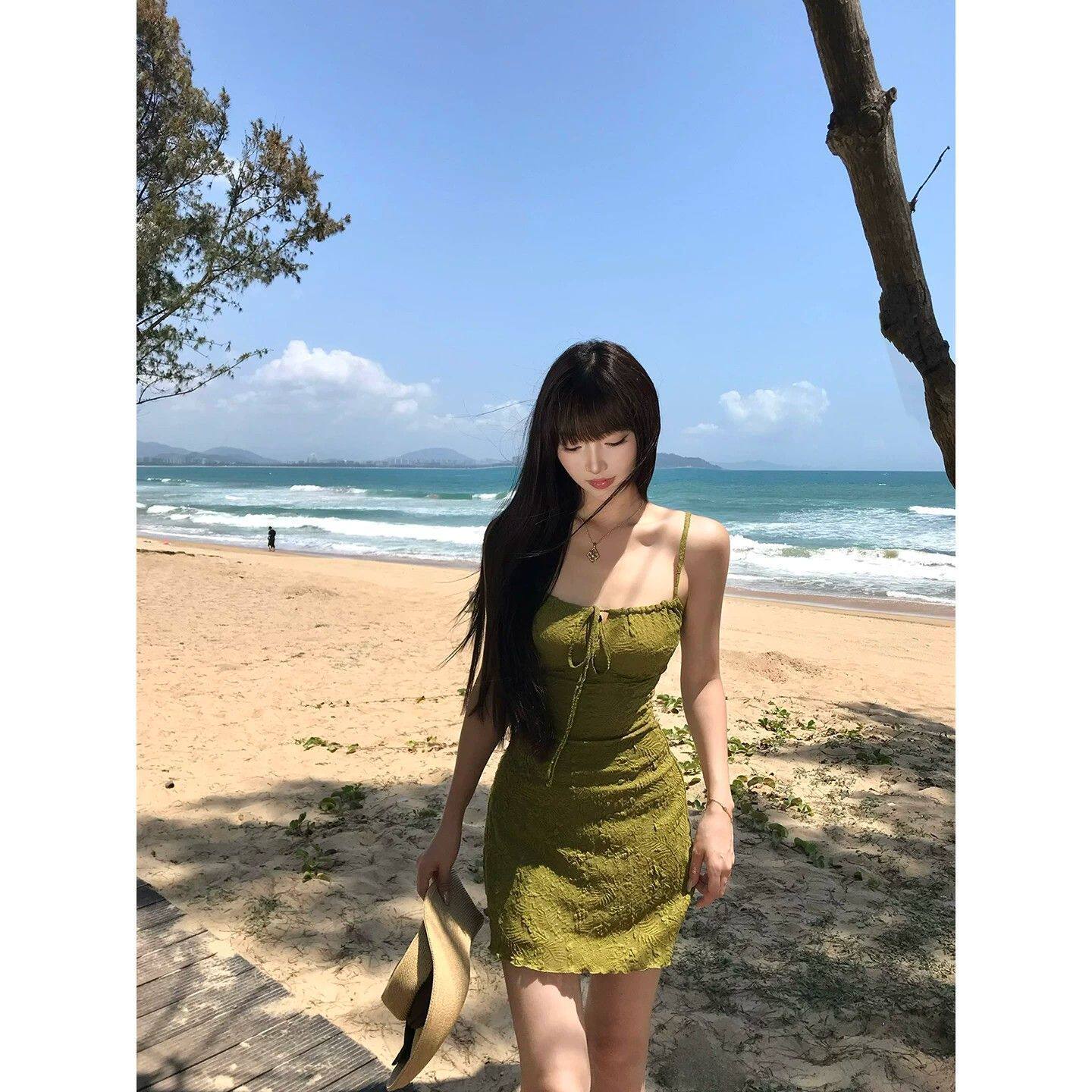 复古辣妹风性感修身包臀短裙小众独特超好看吊带连衣裙2026年夏季