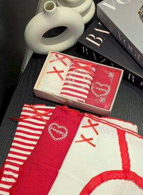 内裤红色Flora 女士均码韩国东大门代购  可爱图案 一组春新款2