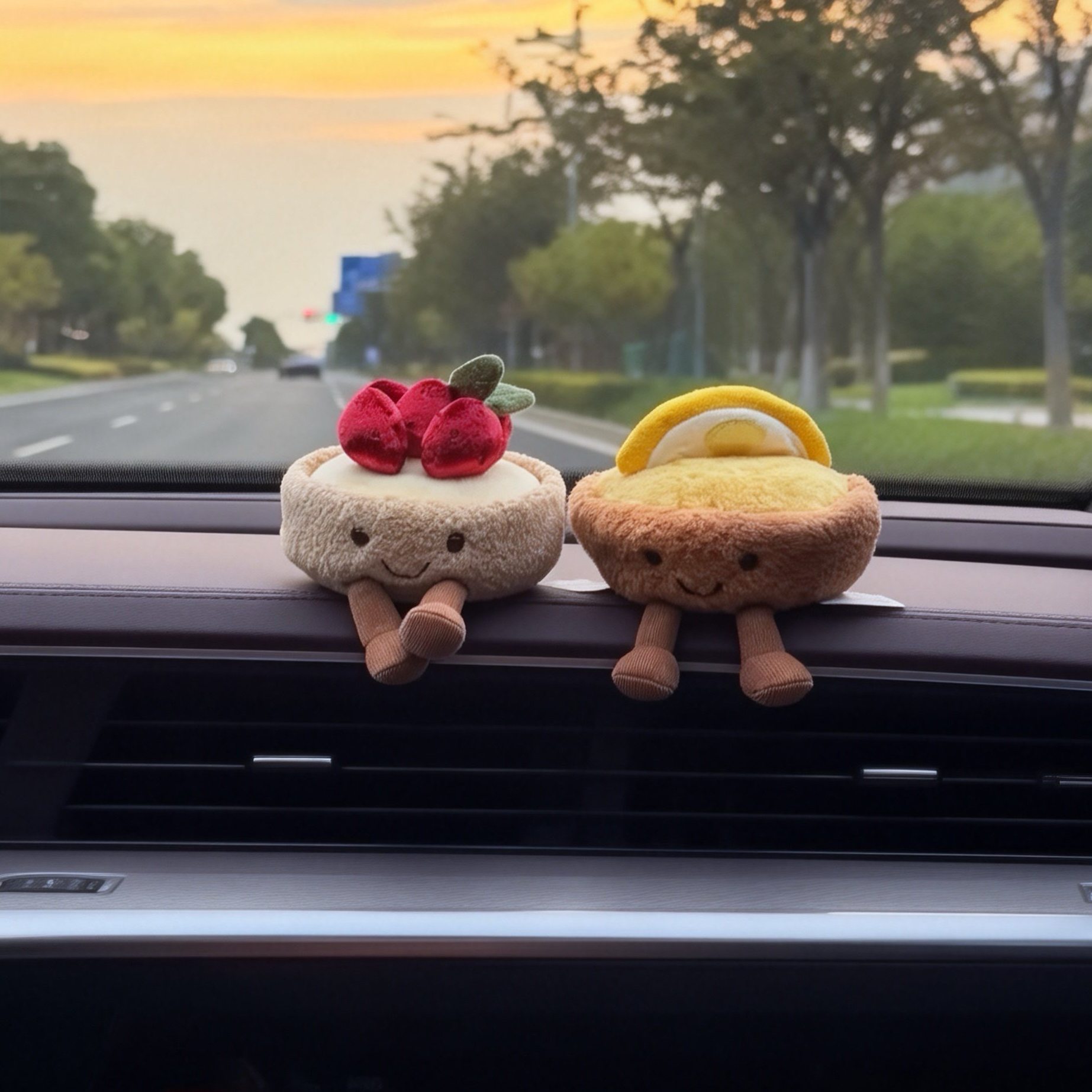 可爱草莓柠檬蛋糕汽车中控台摆件卡通玩偶车载屏幕车内装饰品创意,汽车用品/电子/清洗/改装,摆件,淘宝优惠券,粉丝福利购,淘宝优惠卷