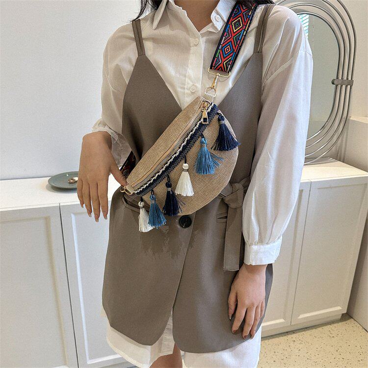 特色民族风编织小包包女2023新款ins超火少女流苏斜挎包单肩腰包