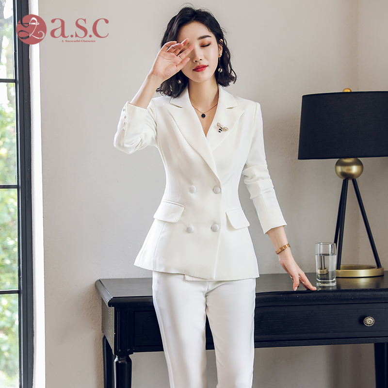 白色口腔整形医院咨询师职业套装