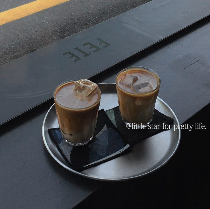 韩国ins北欧金属圆形不锈钢咖啡厅收纳托盘点心蛋糕甜品盘仙女风