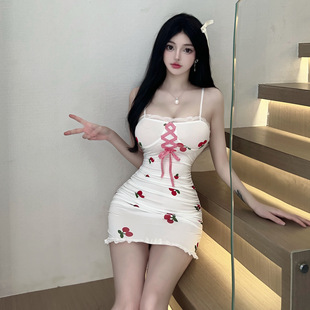 150cm小矮个子甜辣风吊带纯欲辣妹印花紧身包臀可爱连衣裙子xxs码