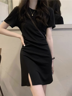 150cm小个子赫本风黑色t恤连衣裙开叉辣妹包臀后妈短裙145小码 xxs