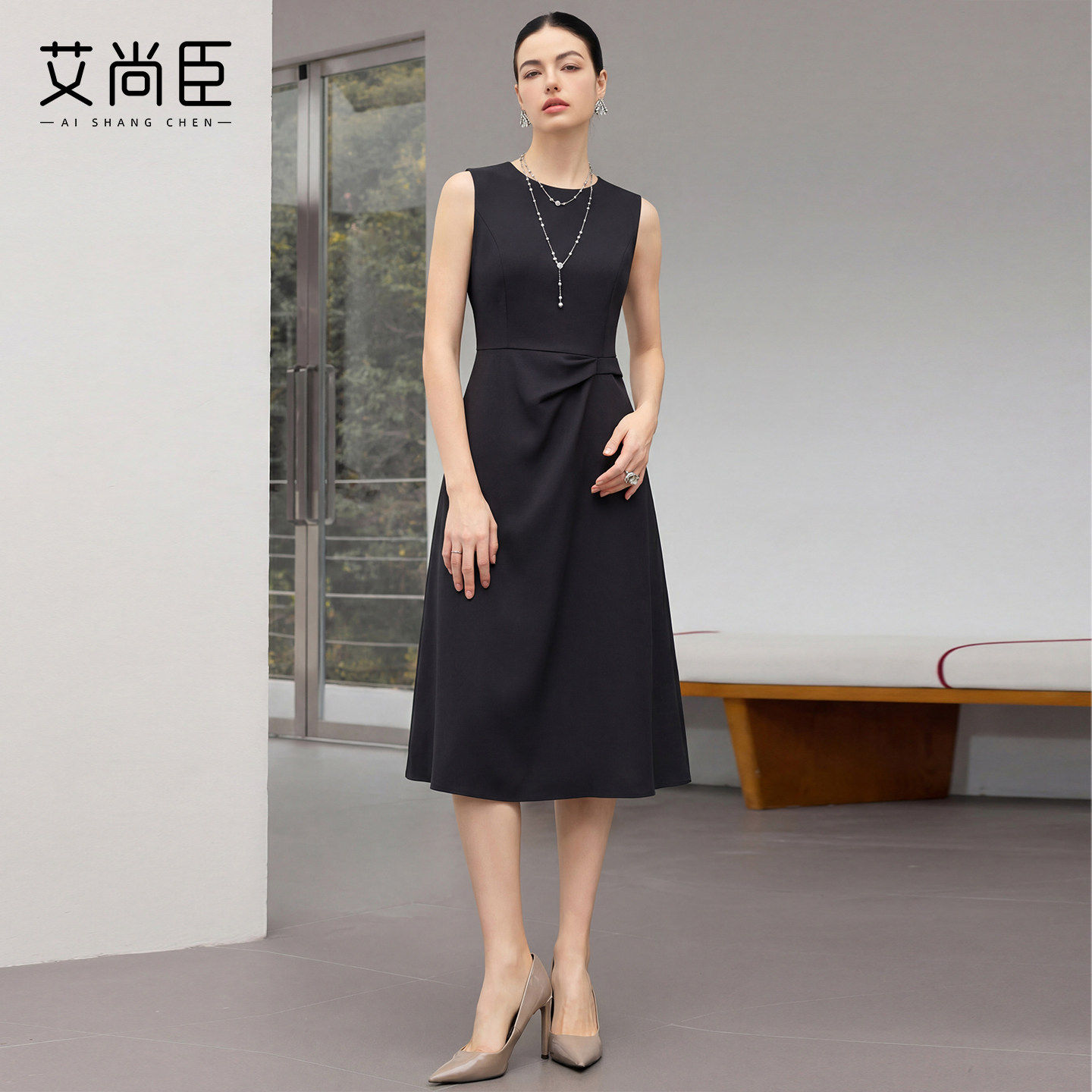 艾尚臣无袖职业连衣裙女夏季圆领白领赫本风美业经理美容师工作服