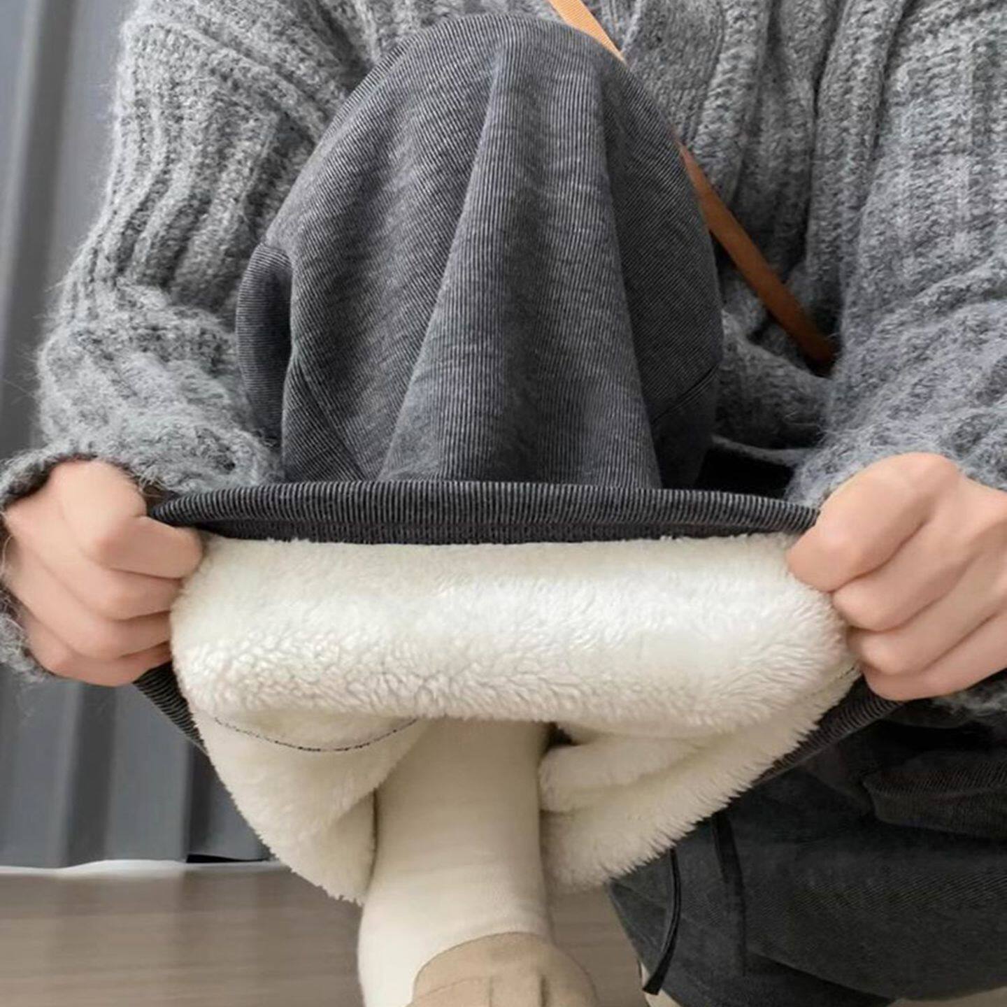 加绒加厚直筒阔腿糯米裤子女春秋冬季大码300斤羊羔绒高腰休闲裤