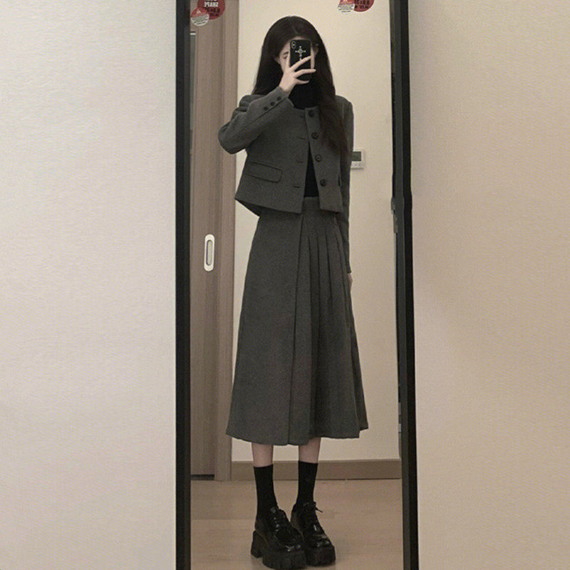 秋冬季女装茶系穿搭一整套气质名媛韩剧小香风法式桔梗两件套装裙
