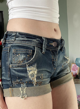 夏季烫钻做旧低腰牛仔短裤 Sequin Distressed Low Rise Shorts