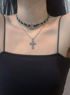 亚裔轻奢辣妹风十字架项链女轻奢高级感锁骨链颈链配饰毛衣链