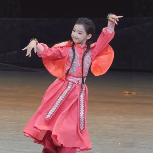 小酒窝同款古典舞套装演出服民族舞蹈在远方在这里舞台剧目服装