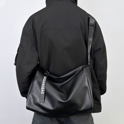 法国MlCANlKONS单肩包简约背包