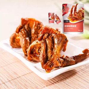 小胡鸭锁骨135g香辣卤味鸭架子办公室休闲追剧解馋零食小吃独立装