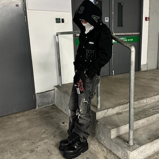 巴黎风格战损黑灰牛水洗刀割破坏做旧高街猫须破洞牛仔喇叭裤男