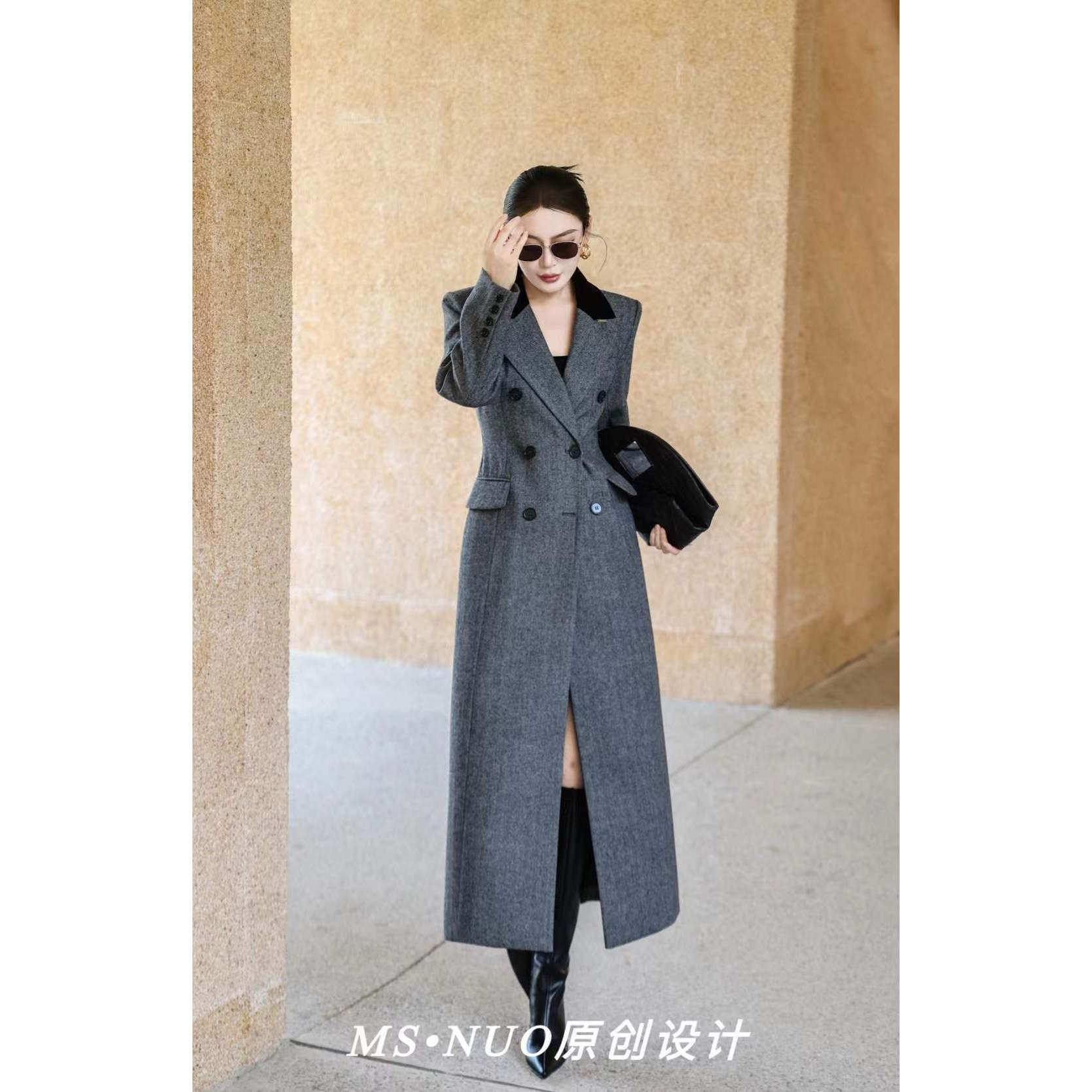 MS.NUO撞色丝绒领长款风衣女